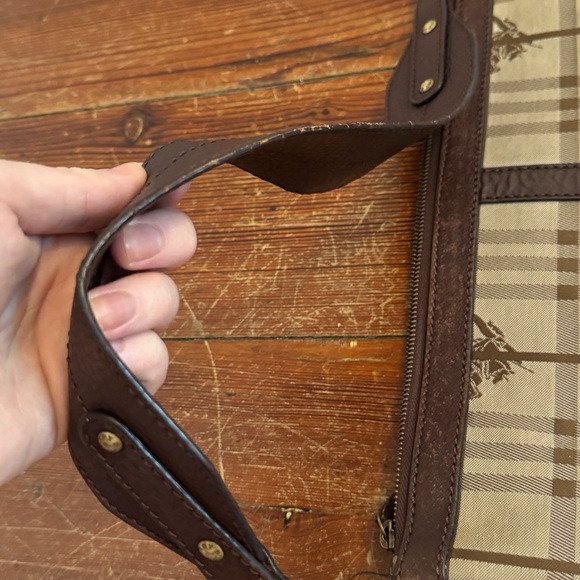 Burberry Vintage Nova Check Leather Shoulder Hobo Bag - Picture 9 of 15